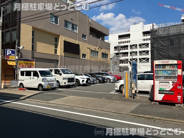 名古屋市中区富士見町15-30の月極駐車場1