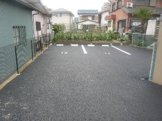 置く