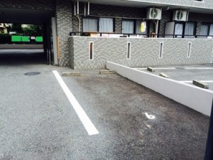 小本1丁目駐車場