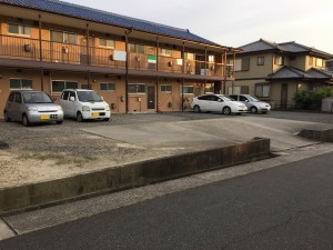 極楽３丁目大幸荘駐車場