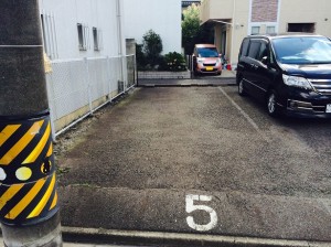 児玉３丁目林駐車場