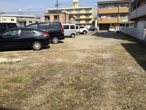 市場木町金岩駐車場