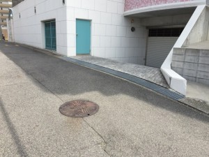 ＦＫ　ＹＡＧＯＴＯシャッター付地下駐車場