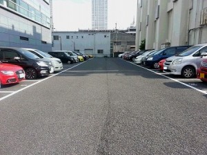 沢下町駐車場