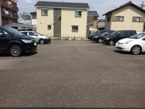 元郷２丁目４０９駐車場
