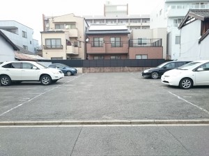 下坂町４丁目駐車場