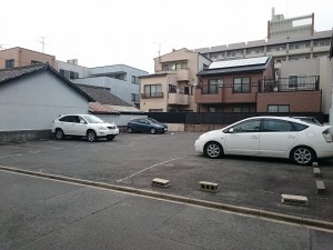 下坂町４丁目駐車場