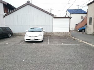 下坂町４丁目駐車場