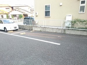 八剣２丁目臼井駐車場