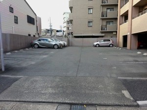 フォレスト白鳥駐車場