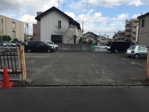 川名町１丁目余語駐車場