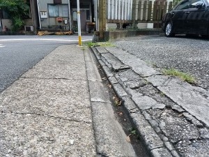 日置神社南駐車場