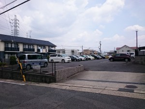グランドヒルズ神の倉駐車場