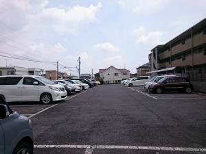 グランドヒルズ神の倉駐車場