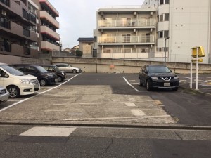 宝田町6丁目駐車場