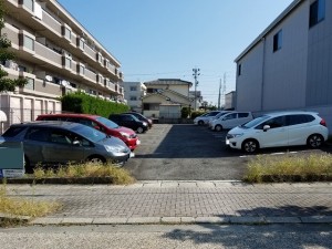 猪高台１丁目横地駐車場