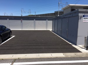 谷田町ガレージ・月極駐車場