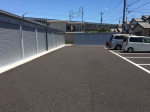 谷田町ガレージ・月極駐車場