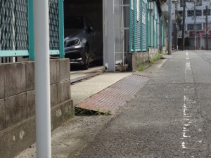 綾之町ガレージ（大・小・屋根付き区画）