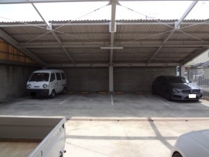 綾之町ガレージ（大・小・屋根付き区画）