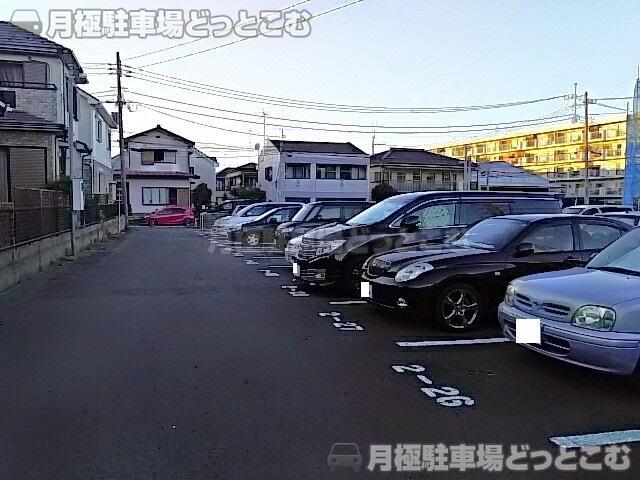 横浜市港北区師岡町607の月極駐車場2