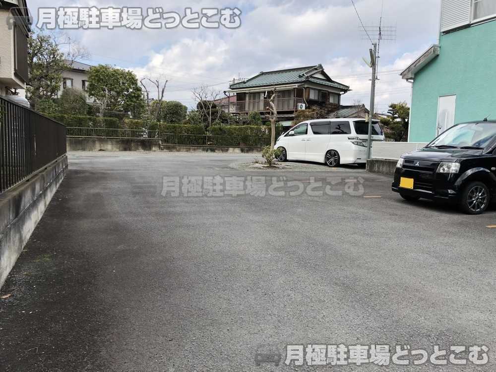 南足柄市狩野734の月極駐車場2