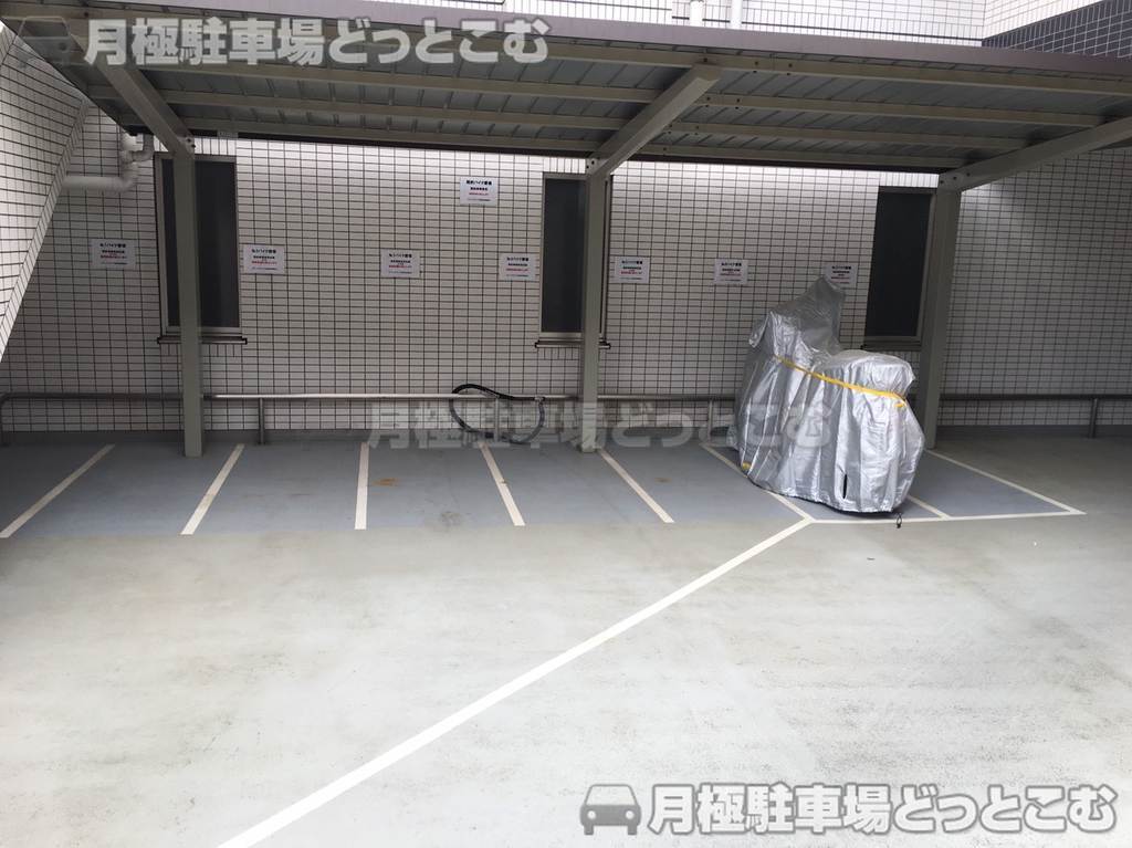 川崎市宮前区馬絹2丁目2-16の月極駐車場3