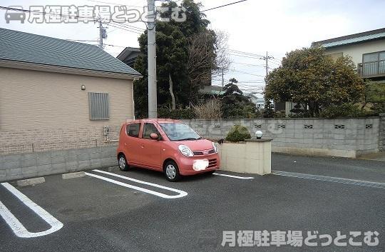 平塚市中原1-12-15の月極駐車場2