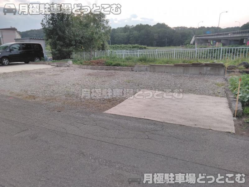 旭川市春光6条4丁目5番の月極駐車場2