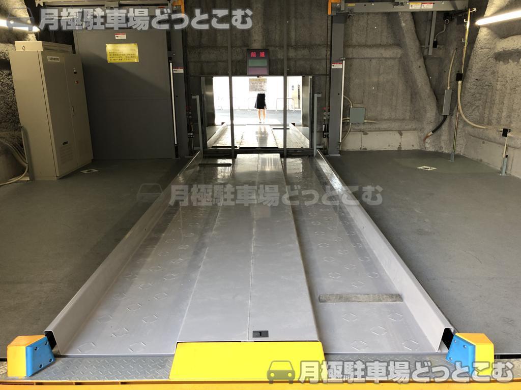 横浜市神奈川区神奈川2丁目8-1の月極駐車場2