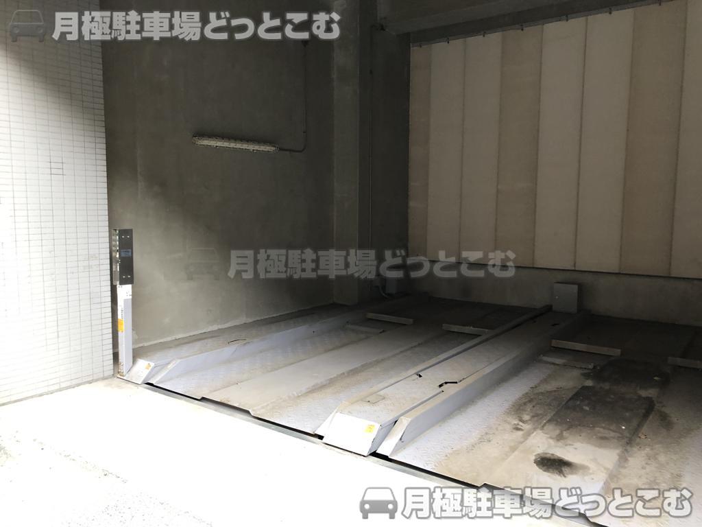川崎市川崎区本町1-4-15の月極駐車場2