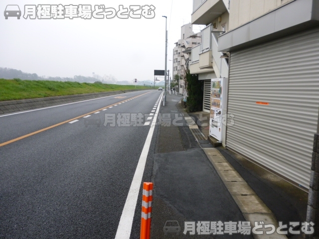 川崎市中原区小杉陣屋町1-30-14の月極駐車場6