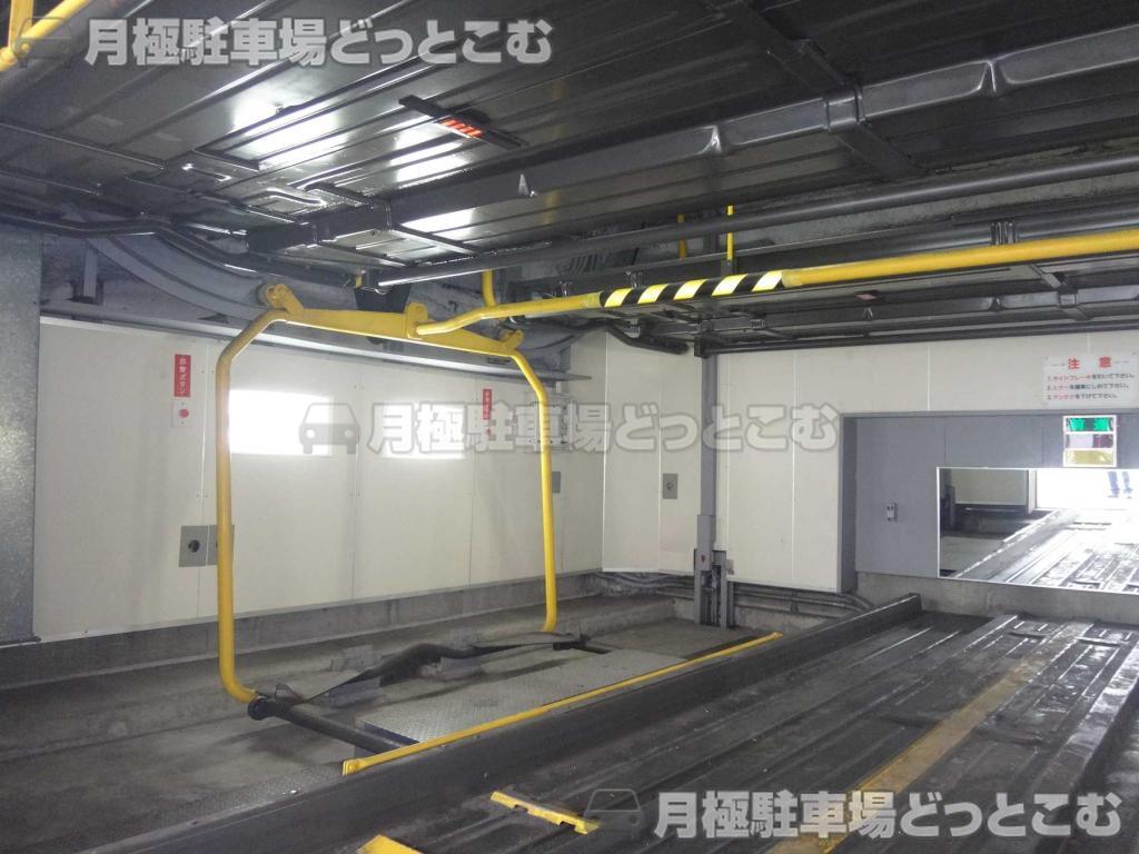 横浜市南区山王町1-8-2の月極駐車場4