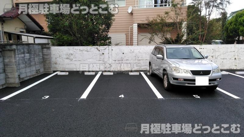 小田原市南町2-4の月極駐車場2