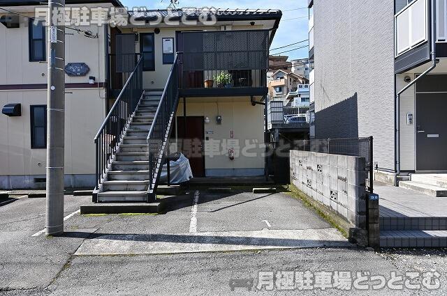 横浜市南区別所4丁目985-5,985-9の月極駐車場2