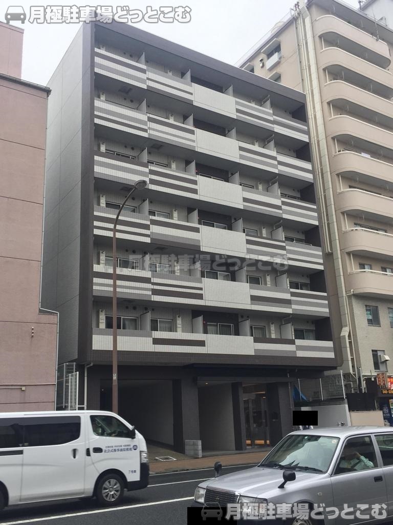 横浜市神奈川区松本町3-21-5の月極駐車場4