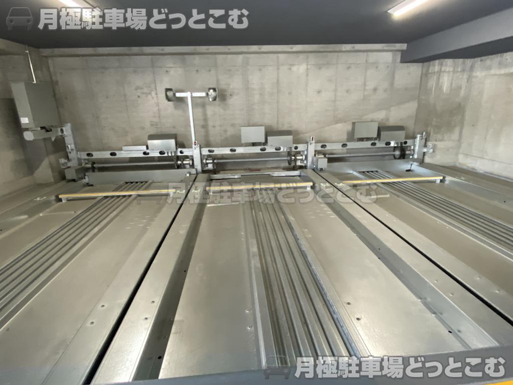横浜市神奈川区入江1-6-1の月極駐車場2