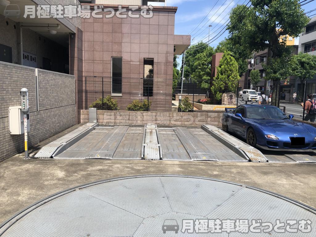 川崎市宮前区土橋2-6-16の月極駐車場3