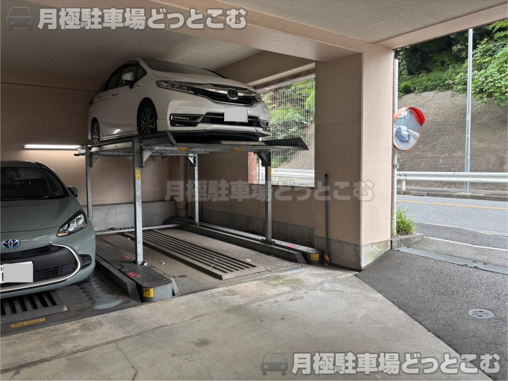 横浜市鶴見区獅子ケ谷1丁目23－1の月極駐車場1