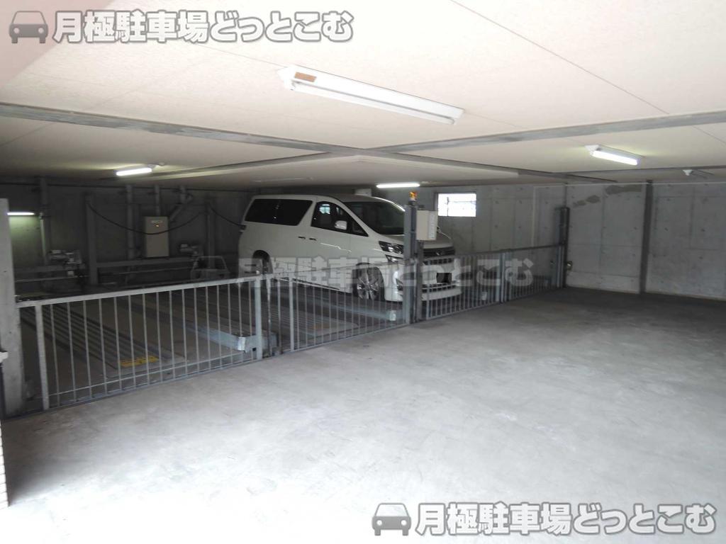 横浜市鶴見区鶴見中央5-10-11の月極駐車場2