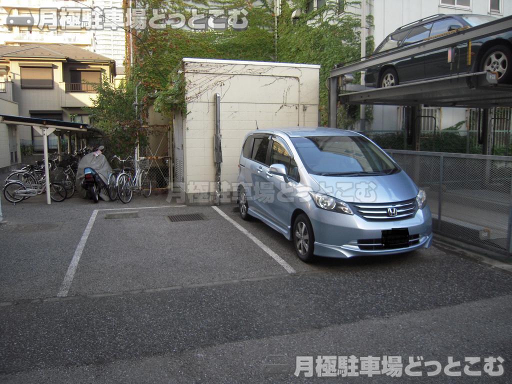 川口市飯塚2-8-16の月極駐車場2