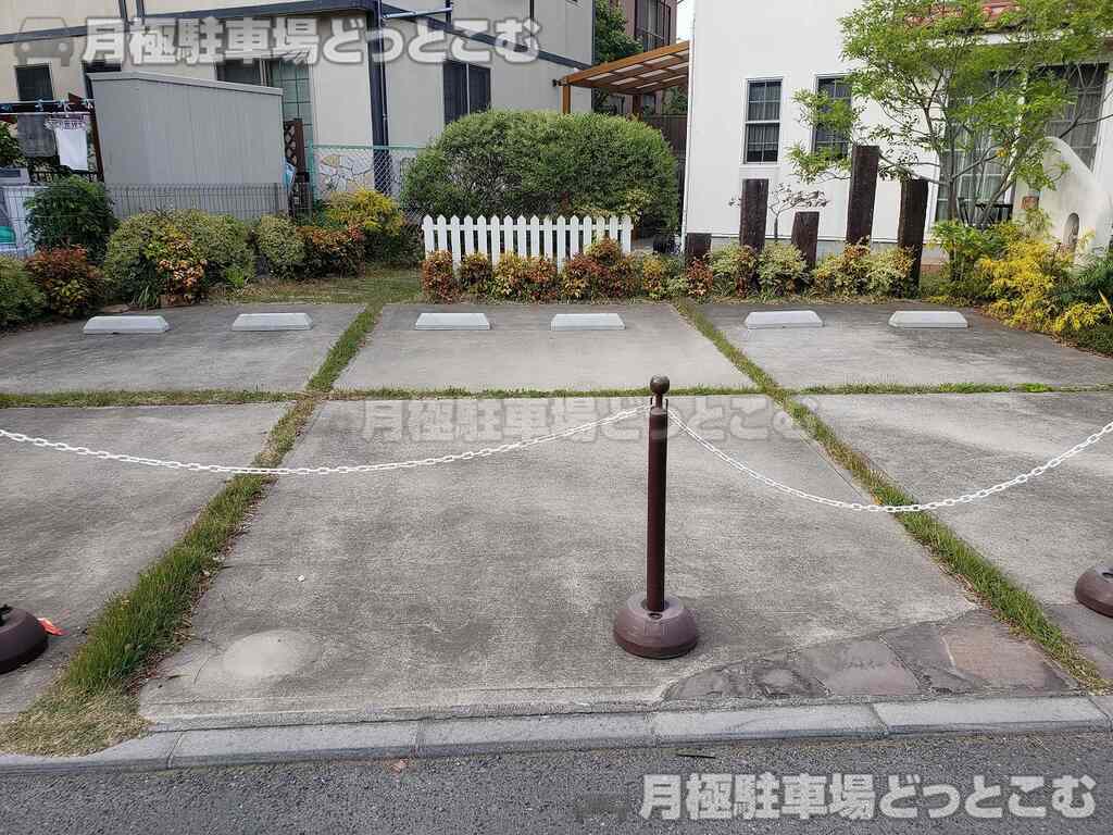 藤沢市鵠沼桜が岡2889-3, 2889-4の月極駐車場3