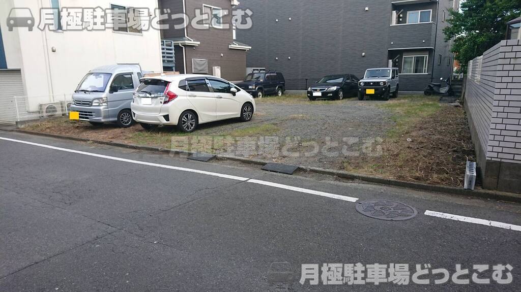 藤沢市弥勒寺498-1の月極駐車場1