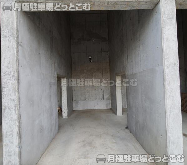 横須賀市富士見町1丁目48番地2号の月極駐車場2