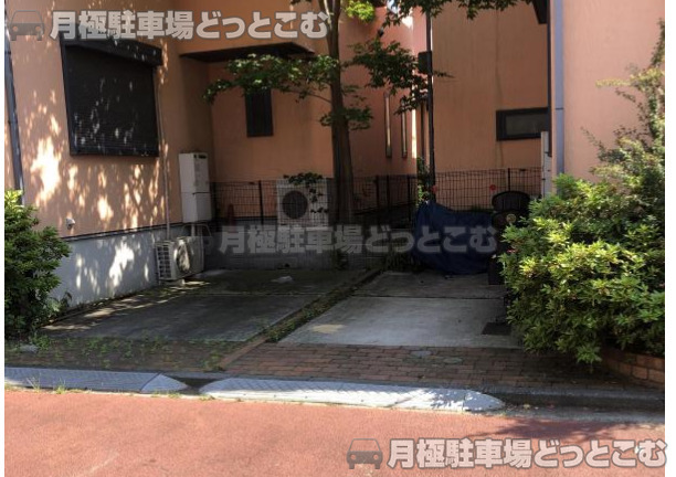 横浜市中区本牧原24-24の月極駐車場2