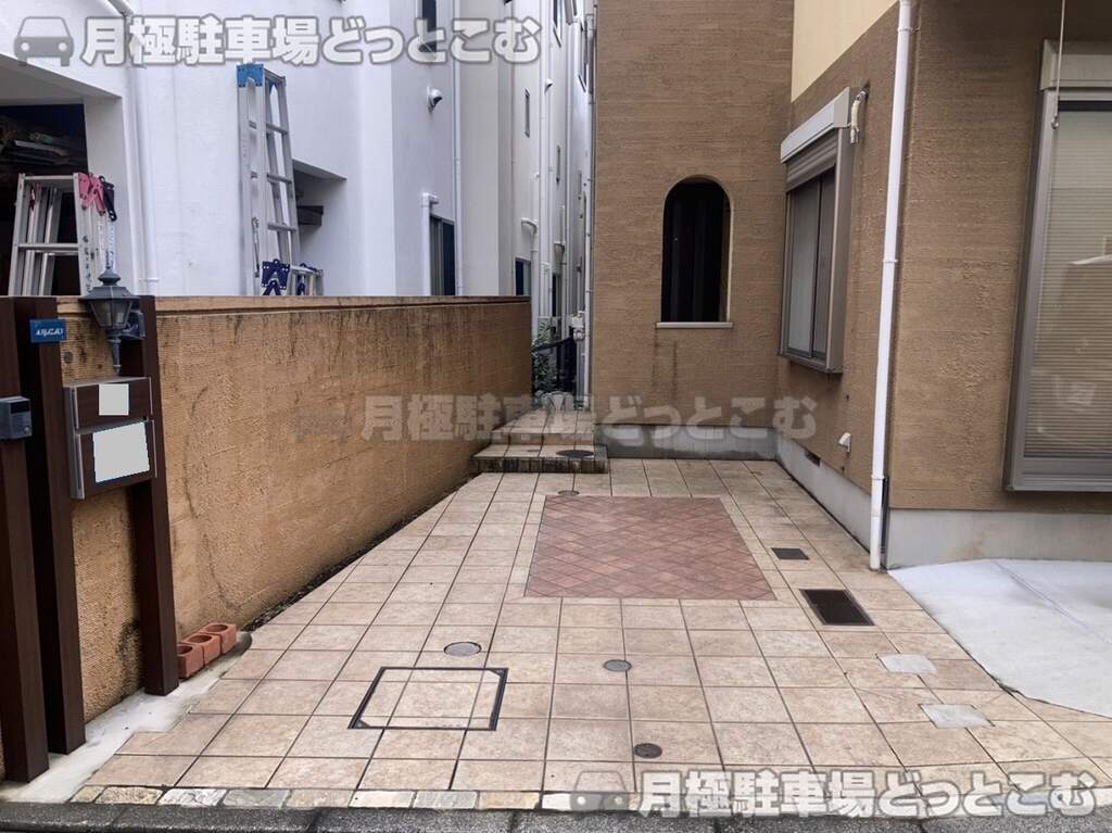 横浜市磯子区磯子2丁目1648-25の月極駐車場2