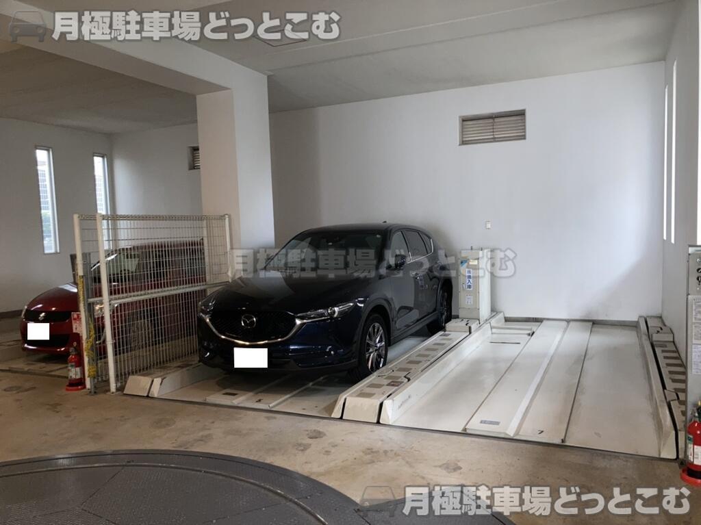 川崎市中原区木月4丁目8-5の月極駐車場1