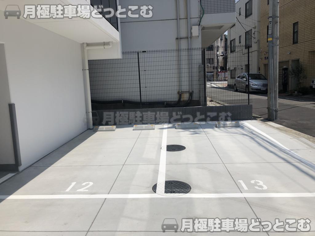 横浜市南区睦町1-5-3の月極駐車場2