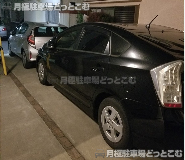 川崎市高津区久地4-8-31-9の月極駐車場2