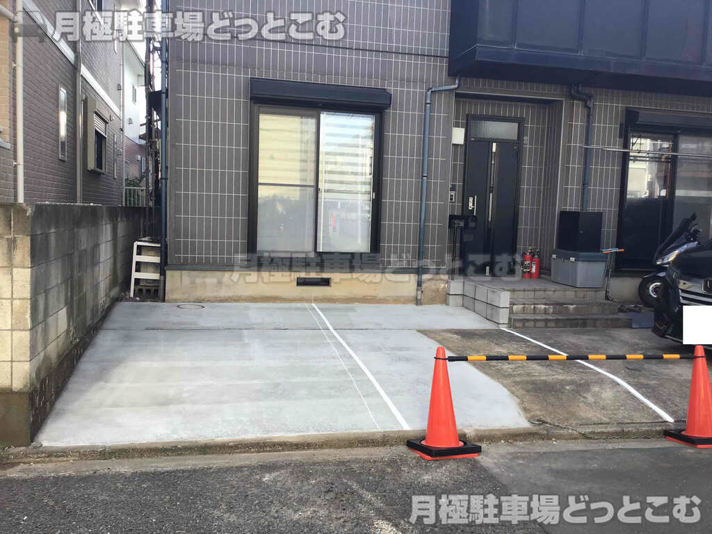 横浜市鶴見区下末吉3-12-29の月極駐車場1